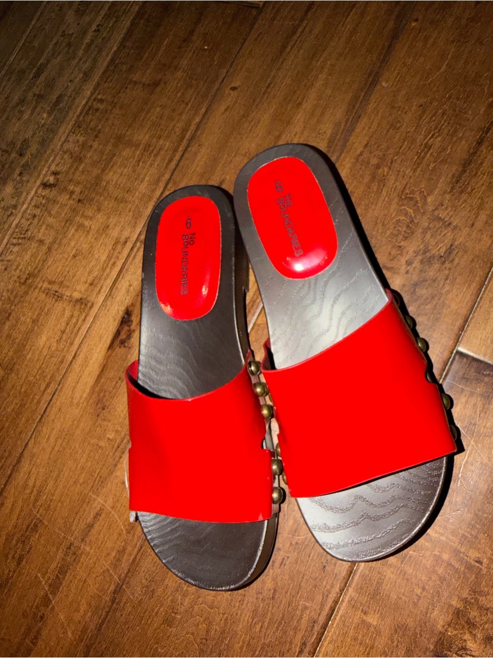 No Boundaries Women's Studded Wooden Clog Sandals.